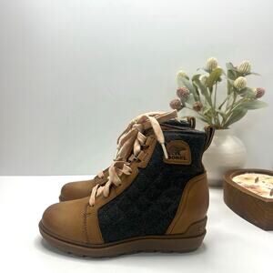Sorel Evie II NW Lace Waterproof Wedge Boot Velvet Tan/Gum Women's 6 NWOB Flaw